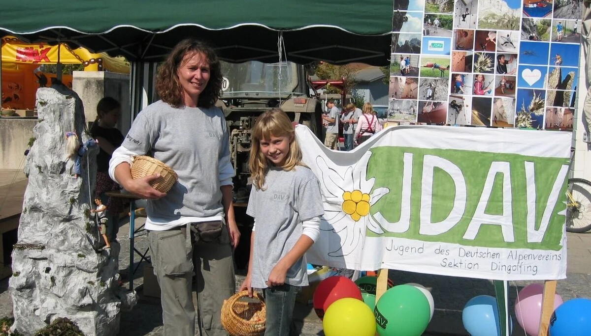 Unser Jugendverband präsentierte sich beim Ökomarkt in Landau | © Dambeck Michaela