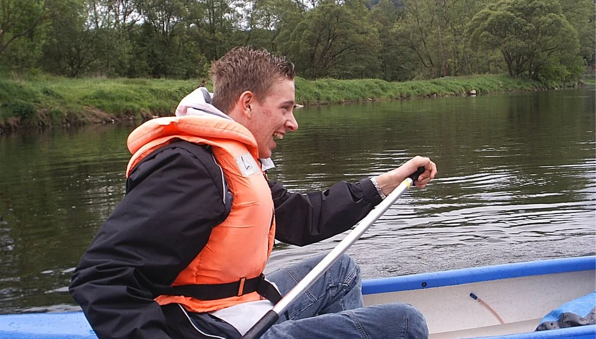 „Wandern“ auf den Wellen des Regenflusses | © Dambeck Michaela