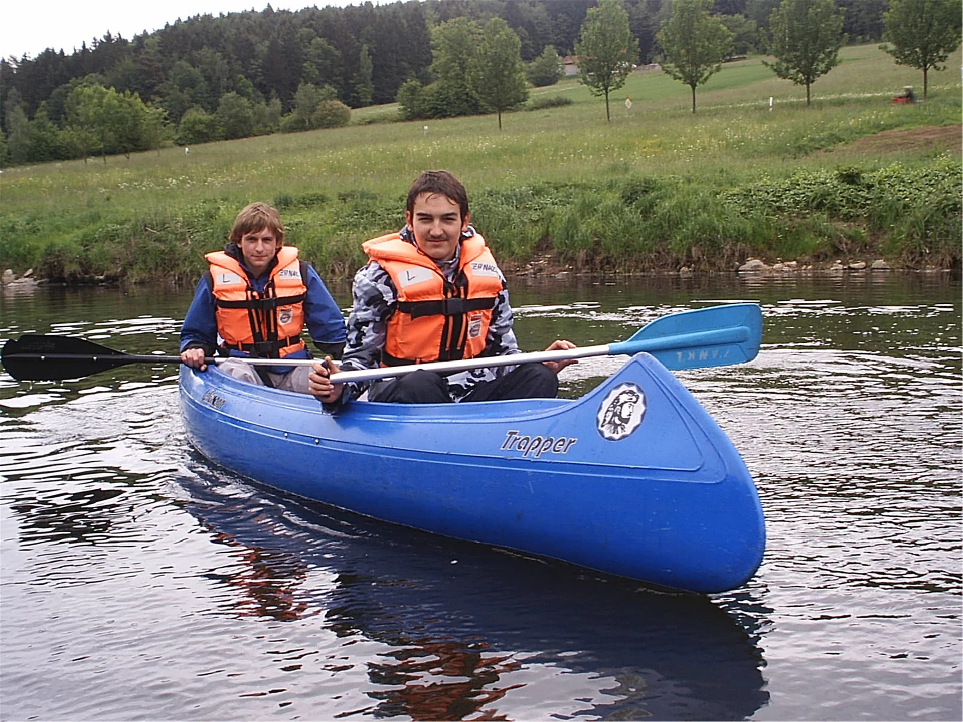 „Wandern“ auf den Wellen des Regenflusses | © Dambeck Michaela