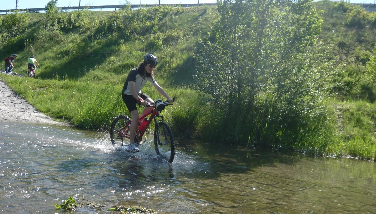 Mountainbike in den Isarhangleiten | © Drexler Magarete
