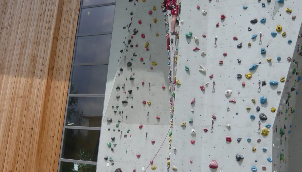 In der Kletterhalle des DAV Regensburg | © Drexler Magarete