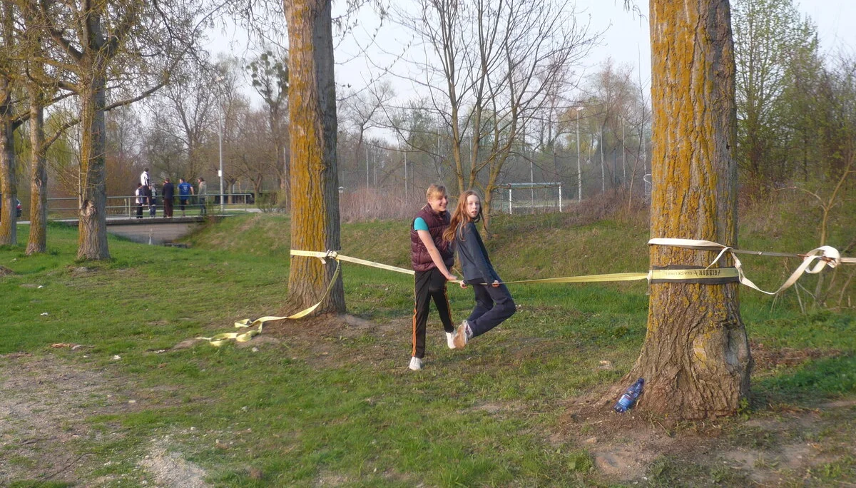 Slackline und Ball | © Drexler Magarete