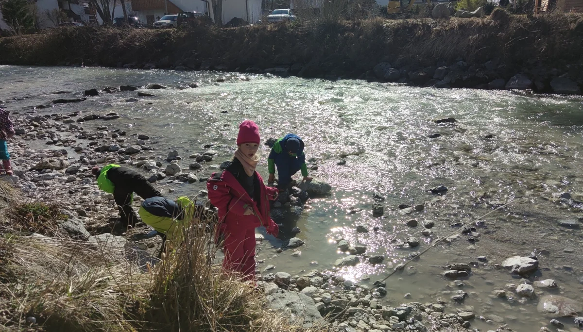 Der Fluss wird erkundigt | © Anna Schlappinger
