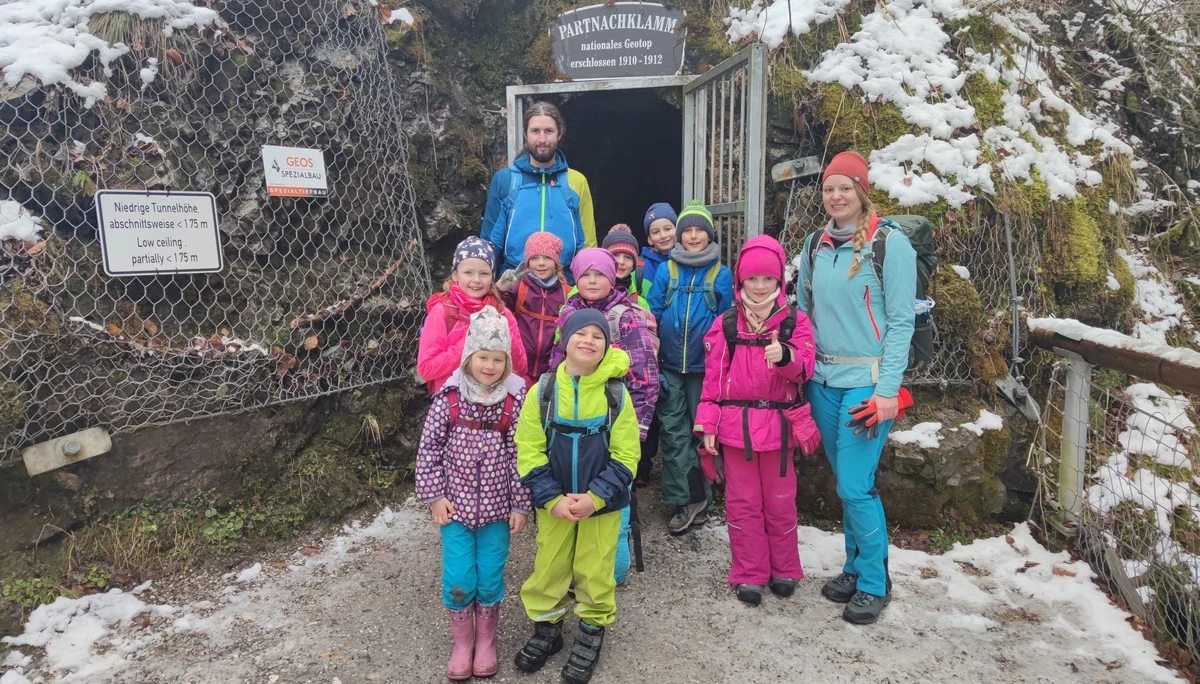 Titelfoto - Vor der Partnachklamm | © Anna Schlappinger