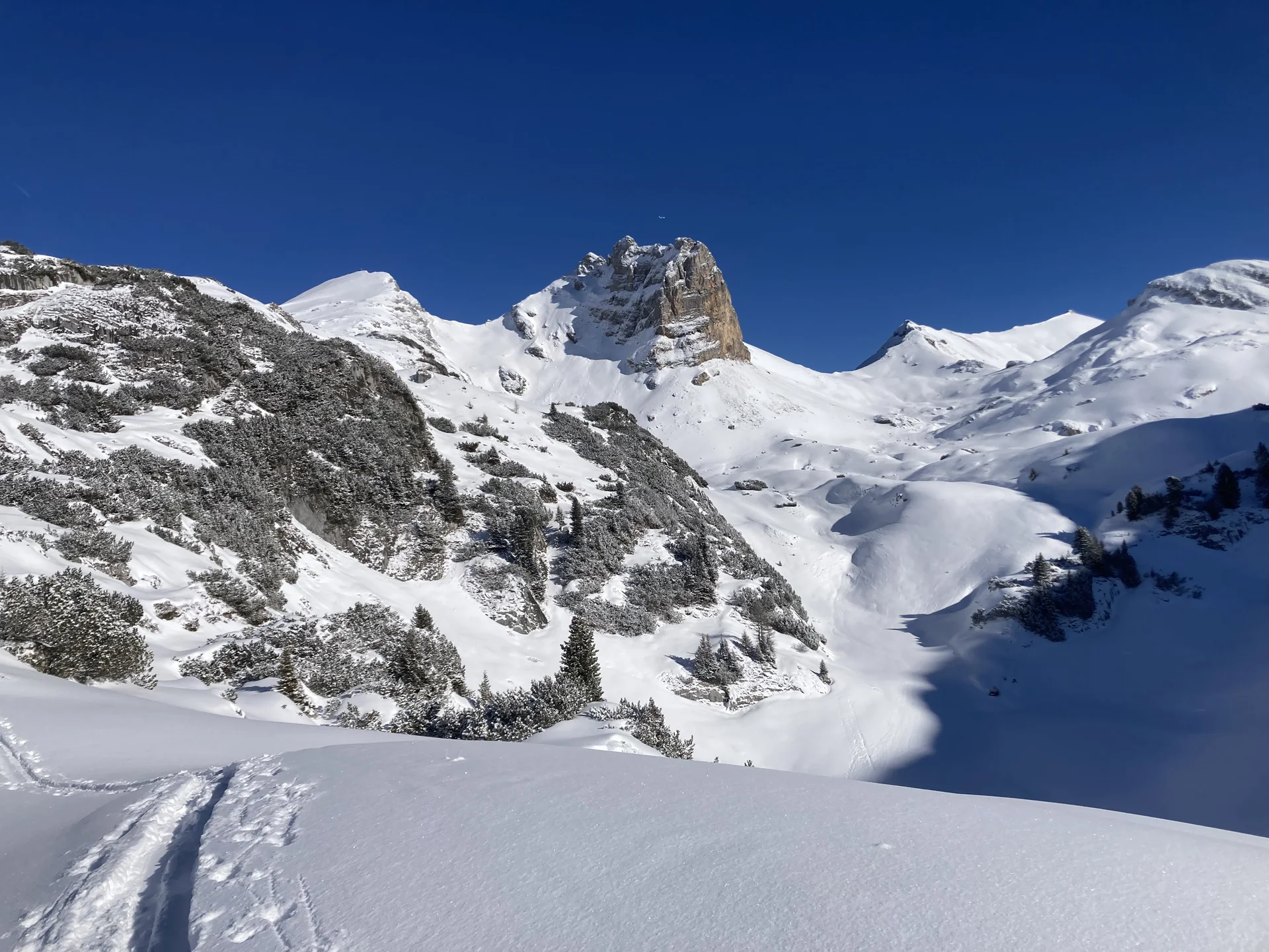 Jugendliche der Alpenvereinssektion Dingolfing absolvieren Klettersteig-Schulung im Rofan-Gebirge | © Kiermeier Christian