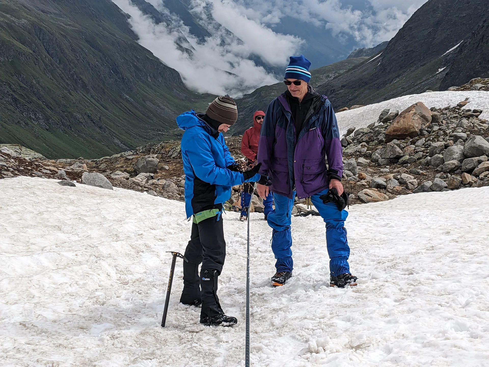 Spaltenbergung, Rutschversuche | © Ernst Konrad