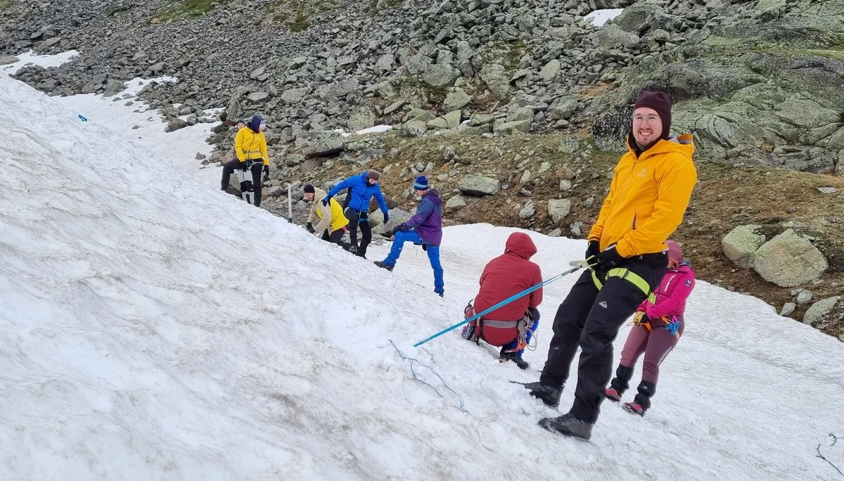 Spaltenbergung, Rutschversuche | © Ernst Konrad