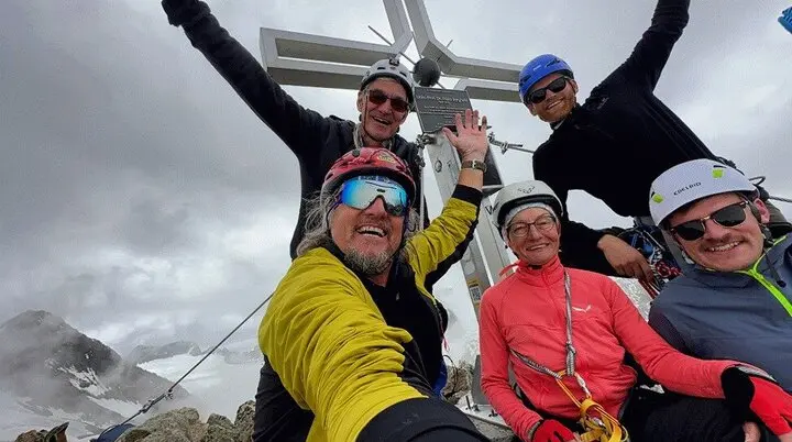 DAV Sektion Dingolfing auf Gletscherkurs im Stubaital | © Ernst Konrad