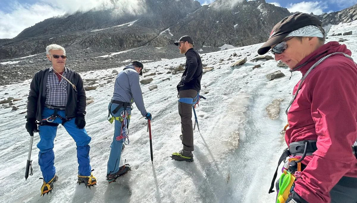 DAV Sektion Dingolfing auf Gletscherkurs im Stubaital | © Ernst Konrad