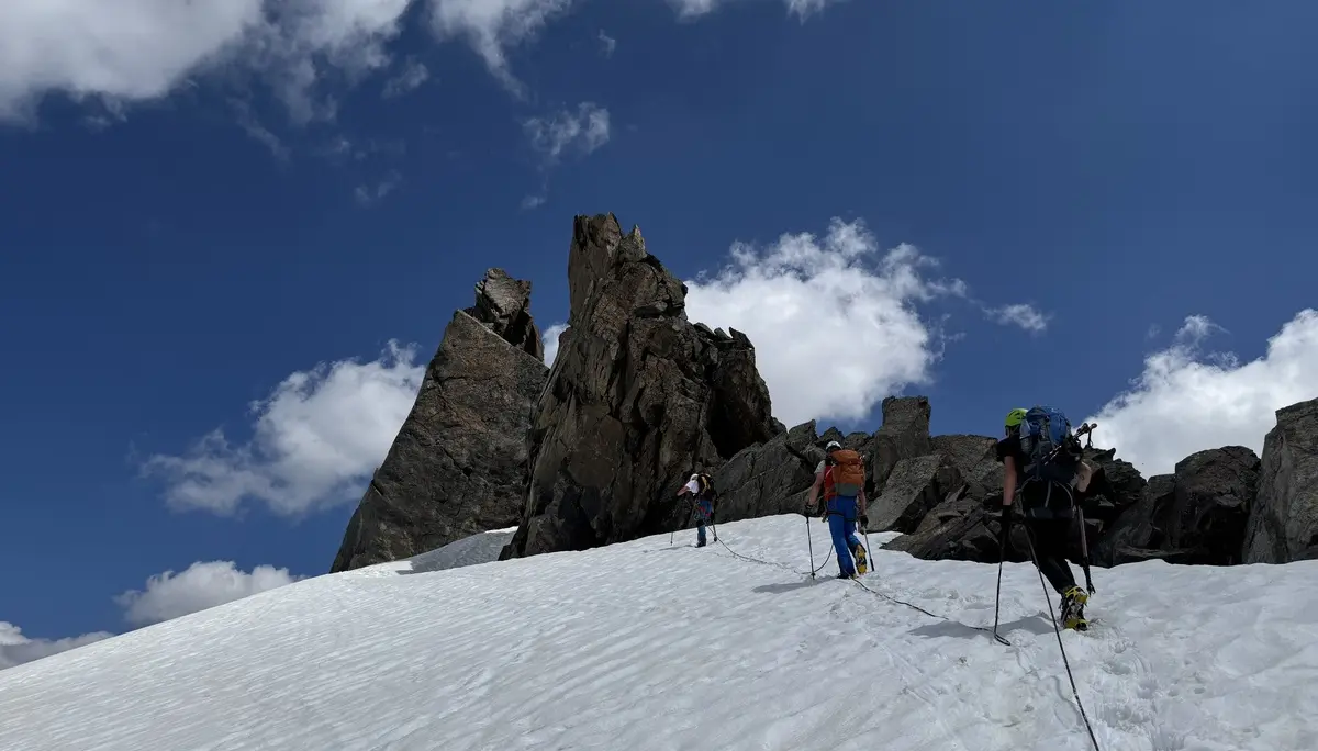 Gletscherkurs des DAV Dingolfing bei Kaiserwetter | © Ernst Konrad