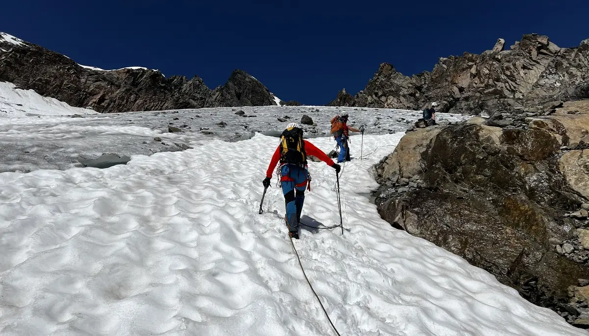 Gletscherkurs des DAV Dingolfing bei Kaiserwetter | © Ernst Konrad