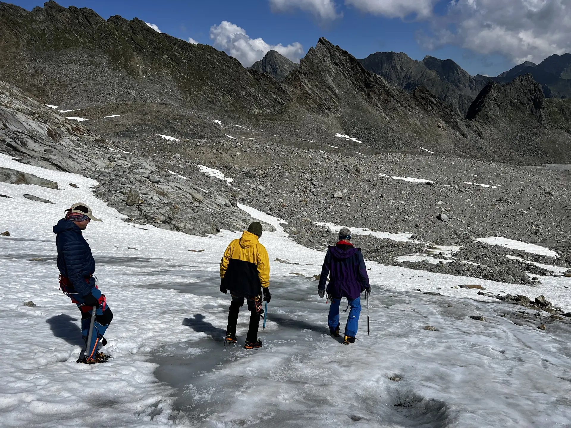 Gletscherkurs des DAV Dingolfing bei Kaiserwetter | © Ernst Konrad