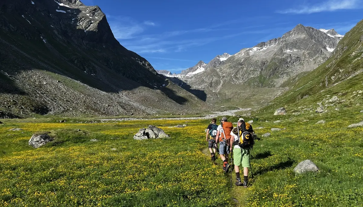 Gletscherkurs des DAV Dingolfing bei Kaiserwetter | © Ernst Konrad