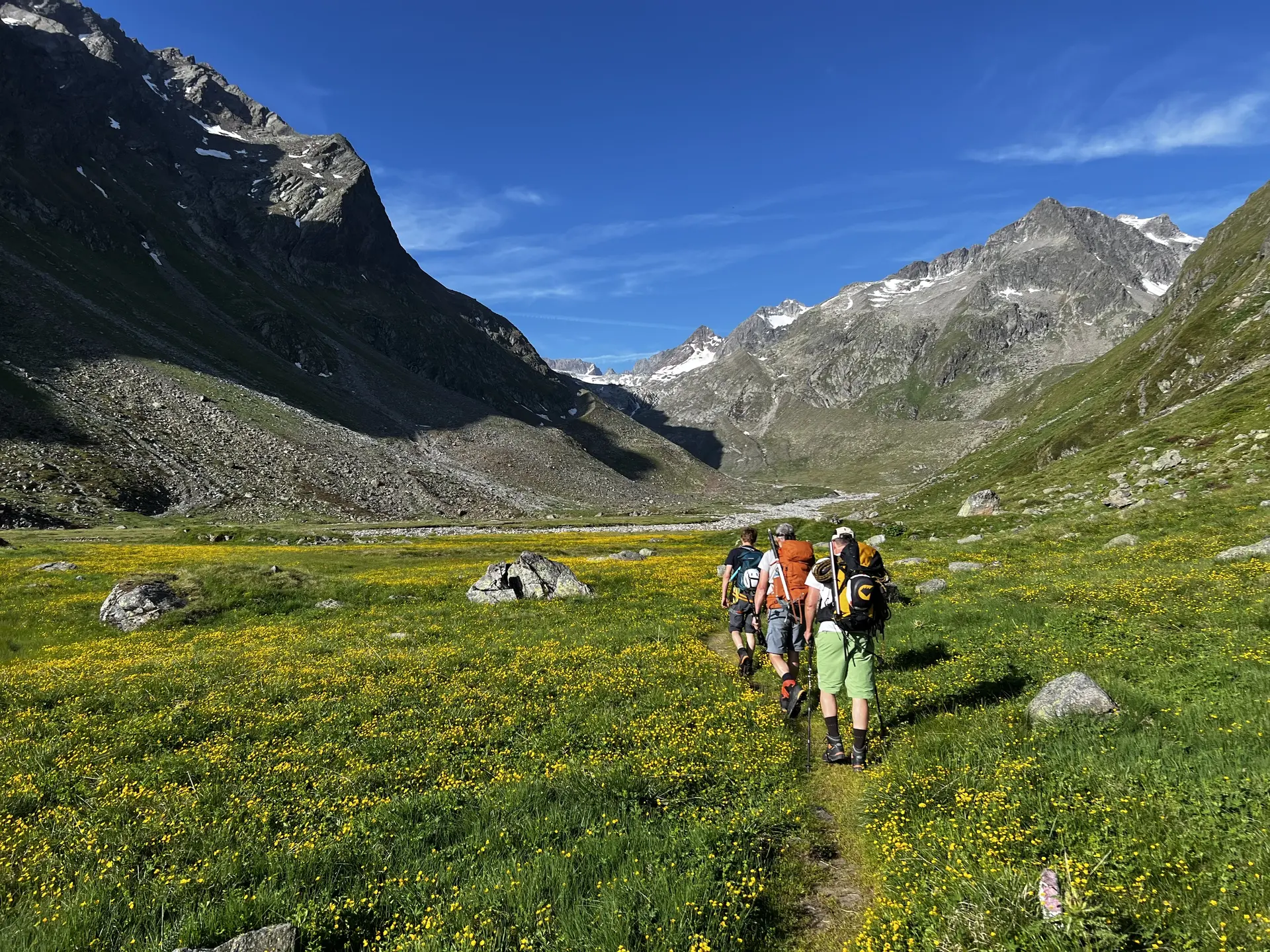 Gletscherkurs des DAV Dingolfing bei Kaiserwetter | © Ernst Konrad