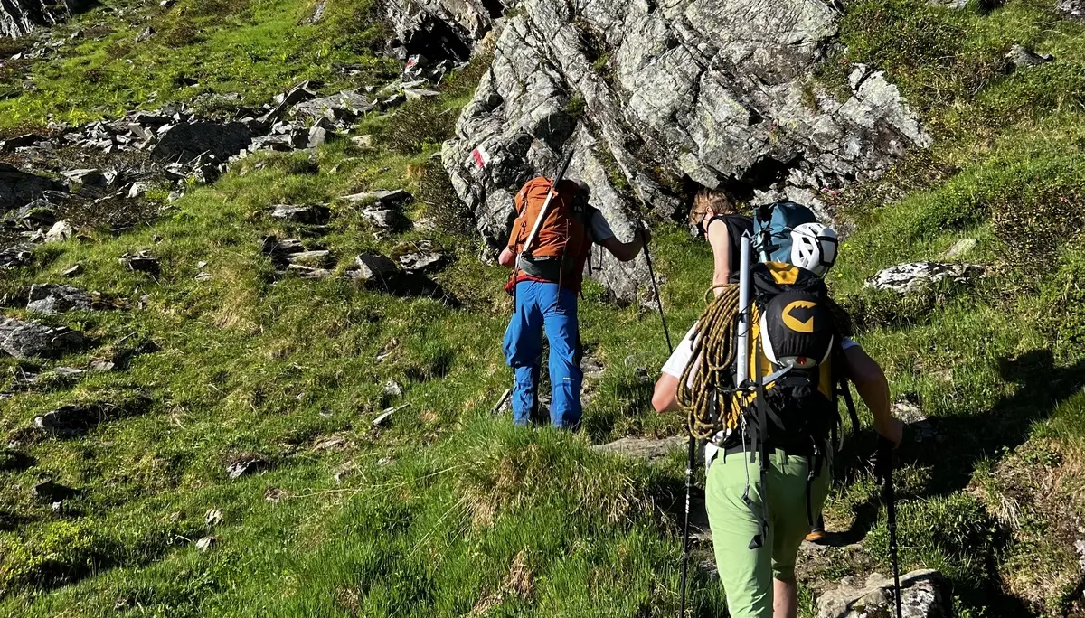 Gletscherkurs des DAV Dingolfing bei Kaiserwetter | © Ernst Konrad