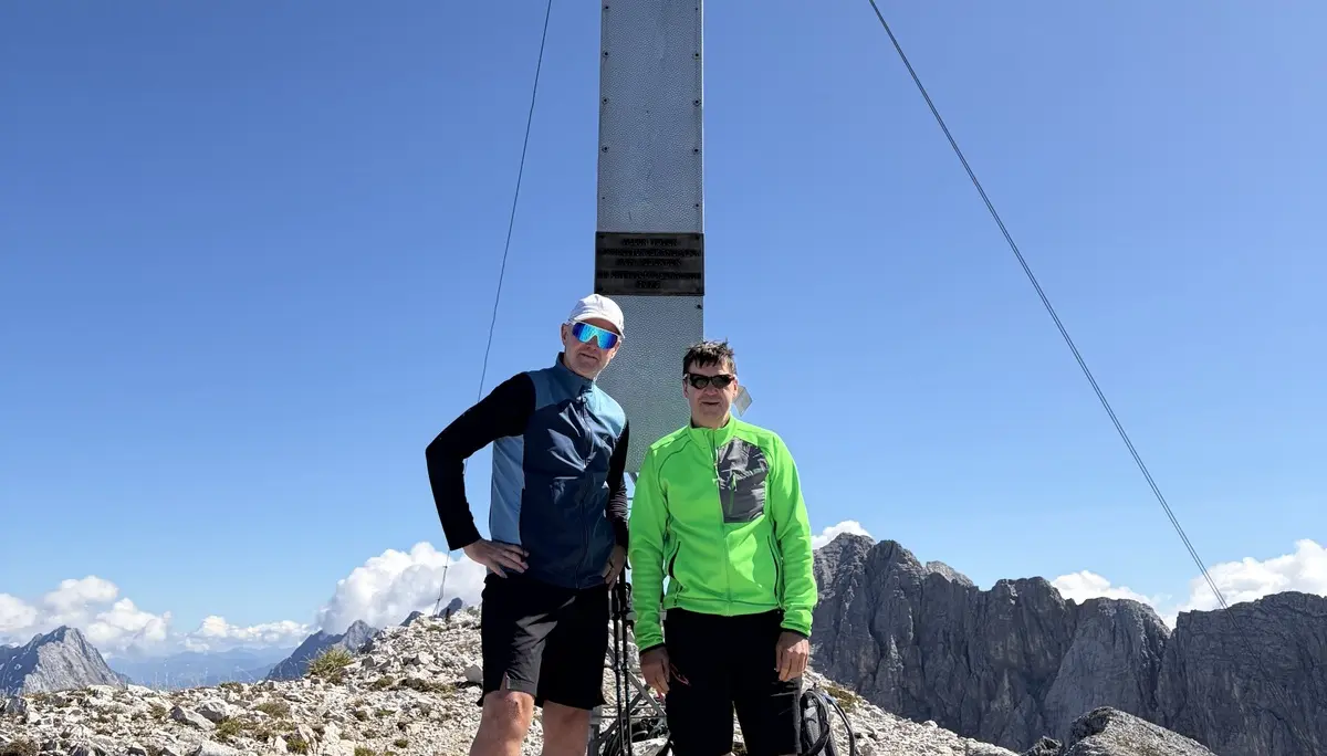 Gipfelglück im Karwendel: DAV Dingolfing bezwingt den Hohen Gleirsch | © Hartinger Manfred