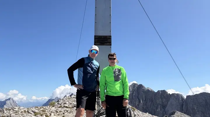 Gipfelglück im Karwendel: DAV Dingolfing bezwingt den Hohen Gleirsch | © Hartinger Manfred