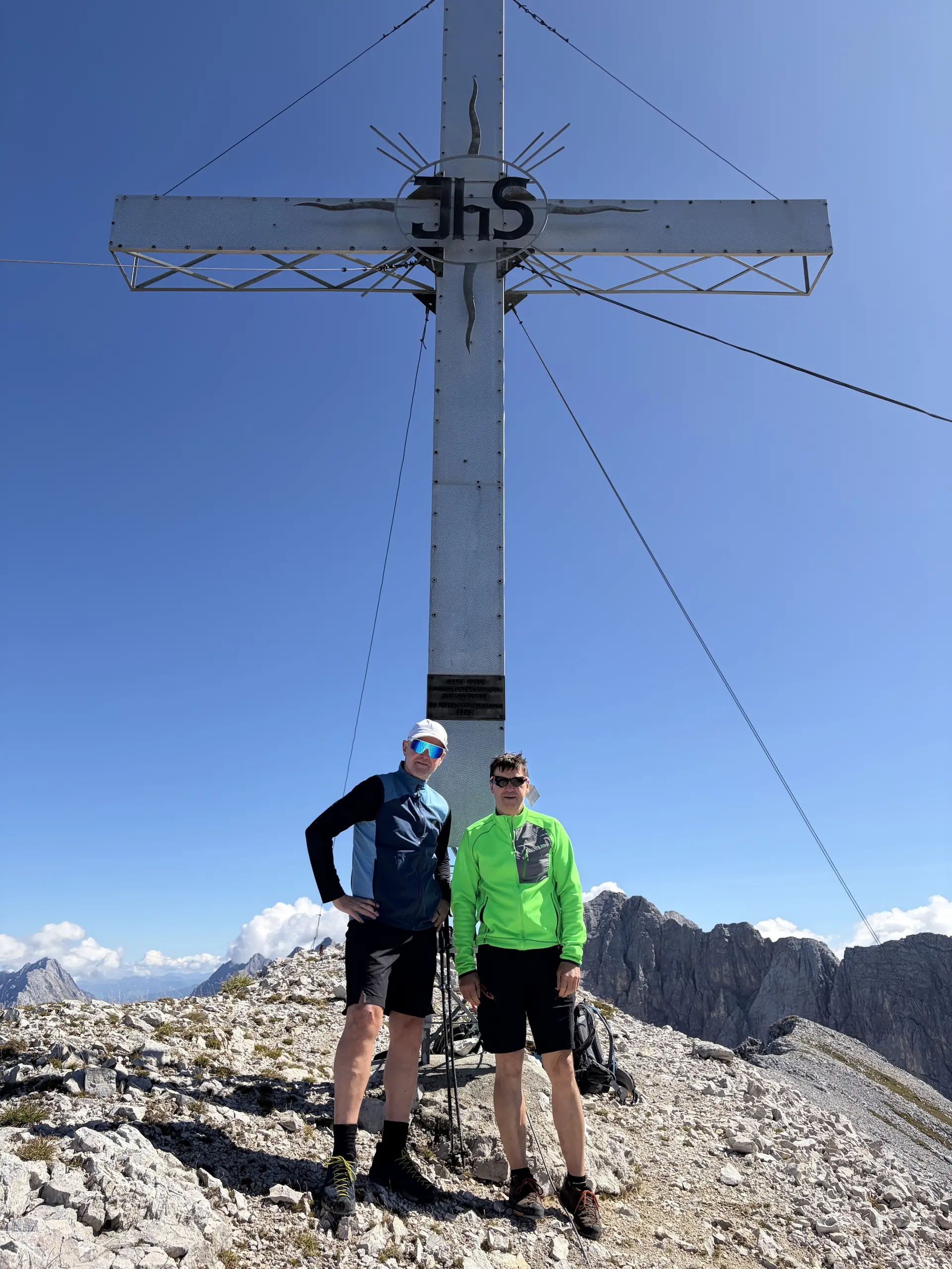 Gipfelglück im Karwendel: DAV Dingolfing bezwingt den Hohen Gleirsch | © Hartinger Manfred