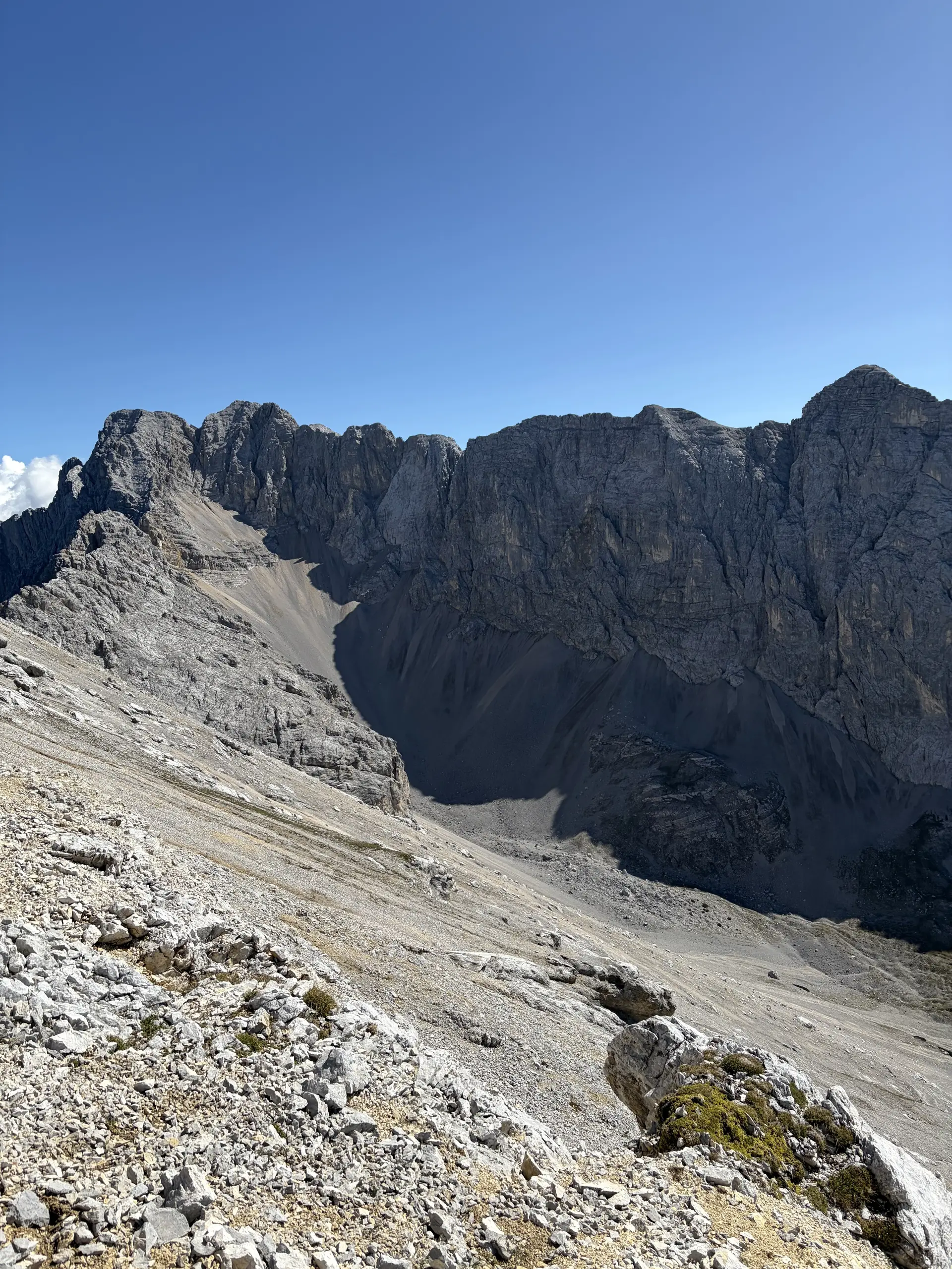 Gipfelglück im Karwendel: DAV Dingolfing bezwingt den Hohen Gleirsch | © Hartinger Manfred