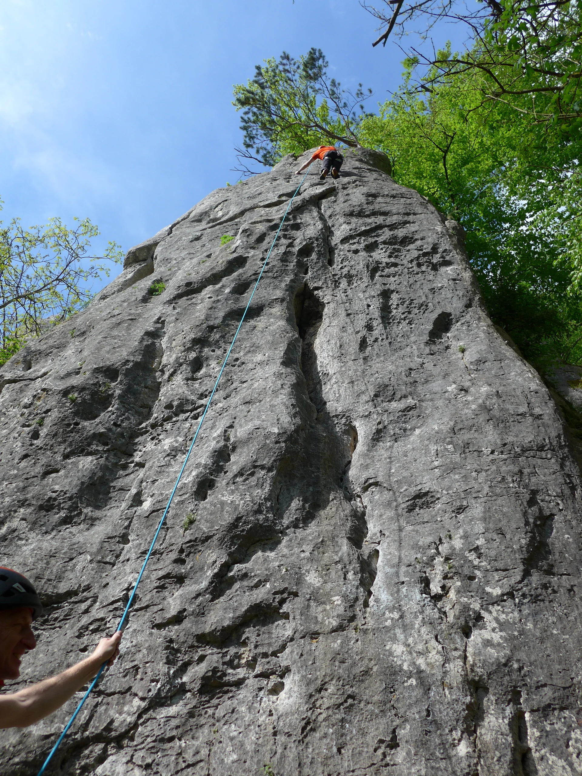 Ausfahrt zum Klettergarten Prunn im Altmühltal | © Able Ludwig