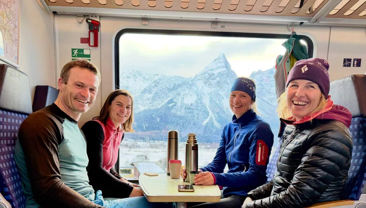 Gute Laune schon bei der entspannten Hinfahrt durch die Winterlandschaft. | © Michael Vitzthum